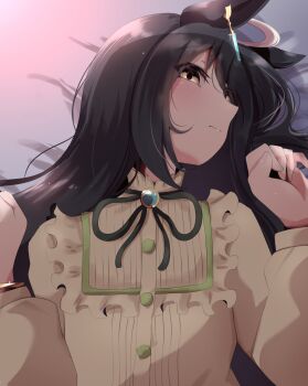 01_leesuke 1girl ahoge animal_ears black_hair black_ribbon blush closed_mouth ear_ornament ear_tag earrings frilled_shirt frills hands_up highres horse_ears horse_girl jewelry long_hair long_sleeves manhattan_cafe_(umamusume) multicolored_hair neck_ribbon official_alternate_costume on_bed pov ribbon shirt single_earring solo turning_head umamusume very_long_hair white_hair yellow_eyes yellow_shirt yukadon