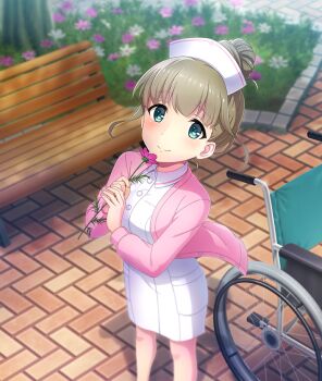 1girl bench blue_eyes brick_road brown_hair closed_mouth day dot_nose dress feet_out_of_frame floating_hair flower flower_bed from_above game_cg hair_bun hat holding holding_flower jacket looking_at_viewer nurse nurse_cap official_art open_clothes open_jacket outdoors park_bench pink_flower pink_jacket purple_flower short_hair sidelocks single_hair_bun smile solo terashita_hoozuki third-party_source toji_no_miko toji_no_miko:_kizamishi_issen_no_tomoshibi tree unbuttoned wheelchair white_dress white_flower white_hat wooden_bench