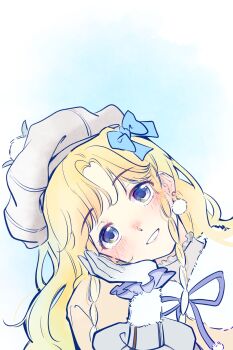 1girl blonde_hair blue_background blue_bow blue_eyes blush bow braid brown_jacket chinese_commentary collared_jacket commentary_request dot_nose earrings eyelashes frilled_shirt frilled_sleeves frills fur-trimmed_jacket fur-trimmed_sleeves fur_trim gloves grey_hat grey_shirt grin hair_bow hand_on_own_cheek hand_on_own_face happy hat head_tilt highres infinity_nikki jacket jewelry light_blush lips long_hair long_sleeves looking_at_viewer neck_ribbon nikki_(series) nose_blush parted_bangs pink_lips pom_pom_(clothes) pom_pom_earrings pom_pom_hat_ornament puffy_long_sleeves puffy_sleeves purple_ribbon ribbon shirt side_braids smile solo stylist_(nikki) turtleneck turtleneck_shirt twin_braids two-tone_background upper_body wavy_hair white_background white_gloves zhenzi_jiang