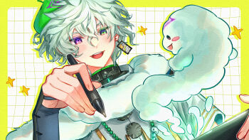 1boy absurdres black_shirt border cloud commentary_request drawing_tablet drop_shadow earrings fur_collar green_eyes green_hat grid_background hanafuda_earrings hat heterochromia highres holding holding_drawing_tablet holding_pen japanese_clothes jewelry kariginu male_focus matochi_(fa) murakumo_kagetsu murakumo_kagetsu_(1st_costume) nijisanji pen purple_eyes shirt short_sleeves simple_background single_earring solo sparkle undershirt upper_body virtual_youtuber watakumo_(murakumo_kagetsu) white_background white_hair white_shirt yellow_border