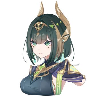 1girl ancient_egyptian_clothes breasts commentary_request cropped_arms cropped_torso ear_covers earrings facial_mark gem genshin_impact green_eyes green_gemstone green_hair green_shirt hair_intakes hairband headgear highres jewelry large_breasts mole mole_under_eye multicolored_hair nefer_(genshin_impact) pumu_(pumu_co29) shirt short_hair solo streaked_hair white_background