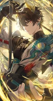 1boy absurdres armor asymmetrical_clothes asymmetrical_gloves aura belt black_belt black_gloves black_hair black_shirt commentary_request dan_heng_(honkai:_star_rail) dan_heng_(permansor_terrae)_(honkai:_star_rail) dragon_boy dragon_horns earrings eastern_dragon_horns energy eyeliner eyeshadow fighting_stance fingerless_gloves fingernails gloves gradient_hair grey_eyes hair_between_eyes hand_up highres holding holding_polearm holding_weapon honkai:_star_rail honkai_(series) horns jacket jewelry koujisako long_hair long_sleeves looking_at_viewer low_ponytail makeup male_focus multicolored_hair parted_lips pointy_ears polearm ponytail red_eyeliner red_eyeshadow sharp_fingernails shirt shoulder_armor solo sun sunlight tassel turtleneck upper_body weapon white_jacket yellow_eyes yellow_nails