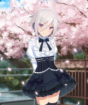 1girl ahoge arms_behind_back black_bow black_bowtie black_corset black_skirt black_thighhighs blue_gemstone blue_sky blush bow bowtie brooch cherry_blossoms cherry_tree closed_mouth cloud corset cosplay cowboy_shot day dot_nose falling_petals frilled_shirt frilled_skirt frills game_cg gem gems_company grey_hair hair_between_eyes hase_mikoto hase_mikoto_(cosplay) head_tilt itomi_sayaka jewelry long_sleeves looking_at_viewer official_art outdoors petals pink_petals purple_eyes railing reflection reflective_liquid river shirt short_hair skirt sky solo thighhighs third-party_source toji_no_miko toji_no_miko:_kizamishi_issen_no_tomoshibi tree underbust white_shirt zettai_ryouiki