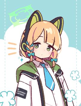 1girl animal_ear_headphones animal_ears blonde_hair blue_archive blue_necktie blunt_bangs blush bow buttons cat_ear_headphones cat_ears closed_mouth collared_shirt commentary_request fake_animal_ears green_background green_bow green_eyes green_halo hair_bow halo headphones jacket long_sleeves looking_at_viewer momoi_(blue_archive) necktie open_clothes open_jacket shirt short_hair solo sparkle two-tone_background upper_body white_background white_jacket white_shirt yoru_nai