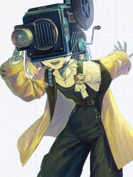 1girl belt blonde_hair commentary_request crank film_reel film_strip glint green_overalls highres jacket loggerhead_(reverse:1999) metal_skin movie_camera object_head open_mouth outstretched_arm overalls reverse:1999 smile solo white_background xjsbca yellow_jacket