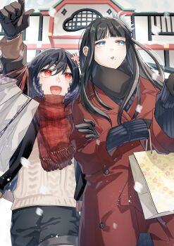 1girl 1other au_ra bag black_hair black_horns black_scales black_scarf blunt_bangs coat commission commissioner_upload dragon_horns final_fantasy final_fantasy_xiv flower gloves green_eyes hair_flower hair_ornament highres holding horns hyur izumi_tol_amulius kugane_(ff14) long_hair long_sleeves mole mole_under_mouth open_mouth original red_coat red_eyes red_scarf scales scarf shopping_bag shorts sikiso_soso skeb_commission smile snow snowing straight_hair sweater yotsuyu_goe_brutus