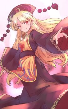 1girl black_dress black_hat black_sash blush commentary_request dalachi_(headdress) dress feet_out_of_frame fog fox_print hat junko_(touhou) long_hair long_sleeves one-hour_drawing_challenge outstretched_arm parted_lips pom_pom_(clothes) rangycrow red_background red_eyes red_tabard sash sideways_glance solo tabard touhou