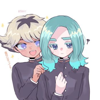 2boys aqua_hair bad_tag black_jacket blonde_hair blue_eyes blush cwxbrr highres inazuma_eleven_(series) inazuma_eleven_victory_road jacket looking_at_viewer male_focus medium_hair multicolored_hair multiple_boys open_mouth purple_eyes sasanami_unmei simple_background soramiya_sei teeth translation_request two-tone_hair upper_teeth_only white_background