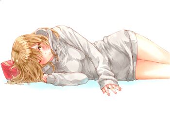 1girl blonde_hair blush closed_mouth commentary_request feet_out_of_frame fingernails grey_hoodie hair_between_eyes hood hoodie long_bangs long_hair long_hoodie long_sleeves looking_at_viewer lying marker_(medium) meeya no_pants on_side one_eye_closed orange_eyes original sleeves_past_wrists smile solo traditional_media