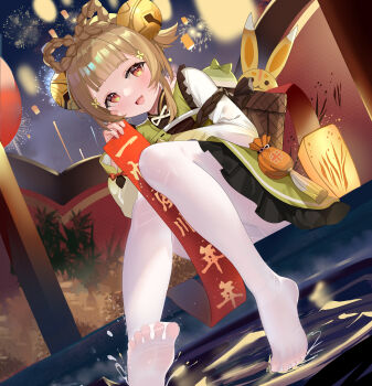 1girl :d absurdres bag bell blunt_bangs bow-shaped_hair brown_hair child dress dutch_angle feet fireworks foot_focus frilled_dress frills full_body genshin_impact gradient_eyes green_skirt green_vest hair_bell hair_ornament highres holding lantern legs long_sleeves looking_at_viewer multicolored_eyes night no_shoes open_mouth outdoors pantyhose plant pool poolside red_eyes sidelocks sitting skirt sky smile soaking_feet spread_toes toes vest water wet white_pantyhose yaoyao_(genshin_impact) yellow_eyes zhongwu_chahui