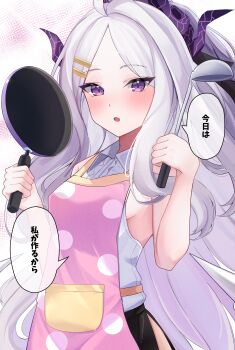 1girl absurdres adapted_costume ahoge apron black_skirt blue_archive blush breasts collared_shirt commentary_request cowboy_shot demon_girl demon_horns demon_wings dual_wielding forehead frying_pan hair_down hair_ornament hairclip hands_up highres hina_(blue_archive) holding holding_frying_pan holding_ladle horns ladle long_hair looking_at_viewer official_alternate_costume official_alternate_hairstyle oiru_(613) parted_bangs parted_lips pencil_skirt pink_apron pocket polka_dot polka_dot_apron purple_eyes shirt side_slit sideboob sidelocks simple_background skirt sleeveless sleeveless_shirt small_breasts solo speech_bubble translated wavy_hair white_background white_hair white_shirt wings