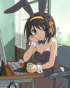 00s 1girl animal_ears animated animated_gif anime_screenshot annoyed brown_eyes brown_hair computer computer_mouse drinking fake_animal_ears looking_at_viewer pantyhose playboy_bunny short_hair solo suzumiya_haruhi suzumiya_haruhi_no_yuuutsu