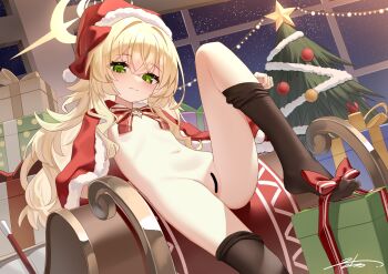 1girl bar_censor black_thighhighs blonde_hair blue_archive capelet censored chinese_commentary christmas christmas_present christmas_tree closed_mouth commentary commentary_request english_commentary fur-trimmed_headwear fur_capelet fur_trim gift green_eyes halo hat loli long_hair looking_at_viewer mixed-language_commentary navel paid_reward_available professor_niyaniya_(blue_archive) pussy red_capelet red_hat santa_hat solo thighhighs thighhighs_pull yellow_halo zds