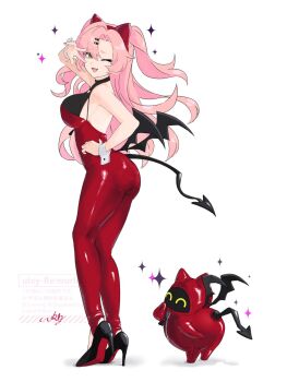 1girl alternate_costume animal_ear_hairband animal_ears arm_up ass bangboo_(zenless_zone_zero) bare_shoulders black_shoes black_tail black_wings bodysuit breasts cat_ear_hairband cat_ears catsuit clothing_cutout commentary_request demon_tail demon_wings devilboo_(zenless_zone_zero) fake_animal_ears fake_tail fake_wings from_side full_body green_eyes hair_ornament hairband hairclip hand_on_own_hip heart_cutout high_heels highres large_breasts latex latex_bodysuit long_hair looking_at_viewer mole mole_under_eye nicole_demara one_eye_closed open_mouth pink_hair red_bodysuit red_nails shoes short_eyebrows sideboob signature simple_background sparkle strapless strapless_bodysuit tail thick_eyebrows uixy w w_over_eye white_background white_wrist_cuffs wings wrist_cuffs zenless_zone_zero