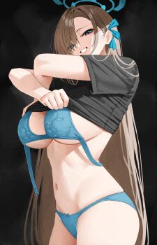 1girl absurdres aqua_eyes aqua_halo asuna_(blue_archive) black_background black_shirt blue_archive blue_bra blue_panties bow bow_panties bra breasts brown_hair halo highres kono_(xerondan321) large_breasts long_hair looking_at_viewer navel panties shirt short_sleeves simple_background smile solo stomach t-shirt underboob underwear