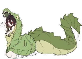 1girl ? absurdres ahoge animal_hood arms_between_legs bandaged_leg bandages bare_shoulders between_legs blush breasts breasts_squeezed_together brown_hair cleavage colored_inner_hair commentary cosplay crocodile_girl crocodilian_tail english_commentary full_body green_tail hair_between_eyes hand_between_legs highres hood hooded_pajamas kigurumi large_breasts large_tail long_hair long_hair_between_eyes looking_at_viewer multicolored_hair naked_costume naked_kigurumi original pajamas purple_hair qdphattie red_eyes seiza signature simple_background sitting solo spoken_question_mark tail twitter_username v_arms white_background