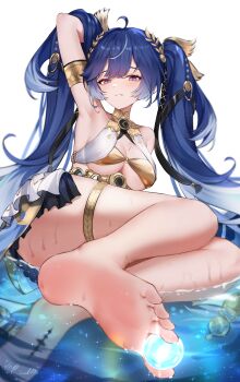 1girl absurdres ahoge arm_up armlet armpits bare_shoulders barefoot between_toes blue_eyes blue_hair blush breasts commentary_request feet foot_focus foreshortening full_body gold_armlet gold_thighlet gold_trim hair_ornament highres holding_with_feet iuno_(wuthering_waves) jewelry knees_together_feet_apart large_breasts long_hair looking_at_viewer parted_lips partially_submerged signature simple_background sitting soles solo suraimuvmv tacet_mark_(wuthering_waves) thighlet toes twintails underboob very_long_hair water white_background wuthering_waves