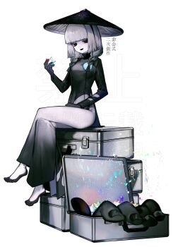 1girl absurdres albino_(a1b1n0623) alternate_costume black_eyes black_hair blunt_bangs braid braided_twintails eyeshadow fate/grand_order fate_(series) ghost_hands giant_hand gloves gradient_hair hat highres long_skirt long_sleeves looking_at_viewer makeup medium_hair multicolored_hair red_eyeshadow rice_hat saint_quartz_(fate) sen_no_rikyu_(celebratory_attire)_(fate) sen_no_rikyu_(fate) skirt smile solo straw_hat white_hair