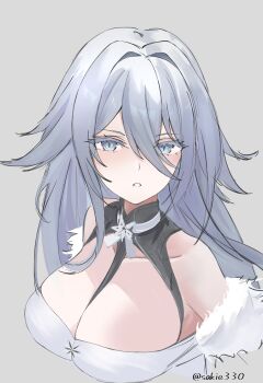 1girl andri_sakie azur_lane between_breasts black_collar breasts collar grey_background grey_eyes grey_hair highres large_breasts looking_at_viewer signature simple_background solo sovetsky_soyuz_(azur_lane) strap strap_between_breasts upper_body