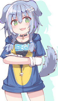 1girl animal_ears black_choker black_shirt blue_hair blue_jacket bone_hair_ornament breasts cartoon_bone choker cleavage clothes_writing collarbone commentary_request crossed_arms dog_ears dog_girl dog_tail drop_shadow earrings gloves green_eyes hair_between_eyes hair_ornament highres hololive hood hood_down hooded_jacket inugami_korone inugami_korone_(sonikoro) jacket jewelry medium_breasts shirt short_sleeves solo standing tail umberblack v-shaped_eyebrows virtual_youtuber white_background white_gloves