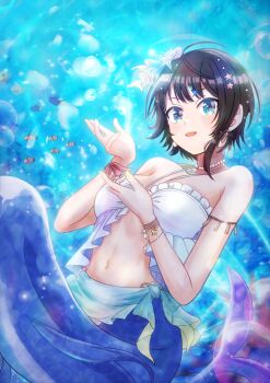 1girl asukamama89 bare_shoulders black_hair blue_eyes blue_tail breasts commentary_request fish hair_ornament halterneck highres hololive jewelry looking_at_viewer medium_breasts medium_hair mermaid monster_girl monsterification navel necklace oozora_subaru oozora_subaru_(holonatsu_paradise) sarong shell shell_necklace sidelocks solo swept_bangs swimming swimsuit underwater virtual_youtuber