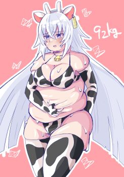 1girl animal_print breasts cleavage cow_print fat fat_woman grimms_notes long_hair magic_mirror_(grimms_notes) medium_breasts sanshouo999 solo very_long_hair weight_gain