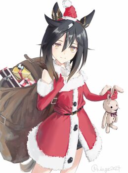 1girl animal_ears bag bare_shoulders black_hair breasts brown_bag brown_eyes brown_hair christmas closed_mouth commentary_request dress ear_covers elbow_gloves fur-trimmed_dress fur-trimmed_gloves fur-trimmed_headwear fur_collar fur_trim gloves hair_between_eyes hairband hat highres holding holding_bag holding_stuffed_toy horse_ears horse_girl horse_tail long_hair looking_at_viewer multicolored_hair o_ko_ge2024 red_dress red_gloves red_hairband red_hat santa_costume santa_dress santa_hat simple_background small_breasts smile solo stay_gold_(umamusume) strapless strapless_dress streaked_hair stuffed_animal stuffed_rabbit stuffed_toy tail umamusume white_hair