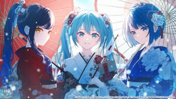 3girls black_gloves black_hair blue_hair bob_cut braid commentary_request copyright_name floral_print flower gloves gradient_hair green_eyes green_hair grin guest_art hair_flower hair_ornament happy_new_year hatsune_miku highres holding holding_umbrella kiritani_haruka long_sidelocks looking_at_viewer multicolored_hair multiple_girls new_year obi official_art oil-paper_umbrella ponytail pouch project_sekai red_flower sash second-party_source shiraishi_an short_hair sidelocks signature smile star_(symbol) star_hair_ornament swept_bangs twintails umbrella upper_body vocaloid white_flower white_gloves yellow_eyes yuzuha_wasa