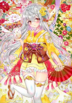 1girl absurdres besanten blush braid closed_mouth colorful commentary_request crown_braid double-parted_bangs floral_background flower foot_out_of_frame frilled_kimono frills grey_hair grid_background hair_between_eyes hair_bun hair_flower hair_ornament hand_fan highres holding holding_fan japanese_clothes kimono leg_up long_bangs long_hair long_sleeves looking_at_viewer marker_(medium) obi original paper_fan red_eyes sandals sash short_kimono smile solo standing standing_on_one_leg thighhighs traditional_media white_thighhighs wide_sleeves yellow_flower yellow_kimono