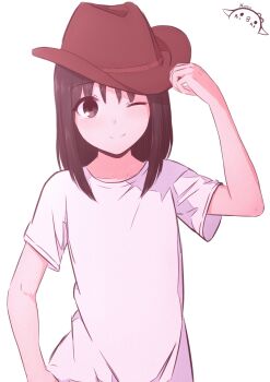 Rule 34 | 1girl, absurdres, artist logo, artist name, azumanga daiou, brown eyes, brown hair, brown hat, casual, closed mouth, commentary, cowboy hat, english commentary, hand on headwear, hand on own hip, hand up, hat, hat tip, highres, kasuga ayumu, kurumimi birb, logo, looking at viewer, medium hair, one eye closed, shirt, short sleeves, signature, simple background, smile, solo, standing, t-shirt, upper body, white background, white shirt