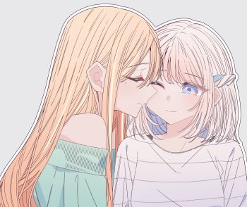 2girls absurdres aqua_sweater blonde_hair closed_eyes closed_mouth commentary_request gakuen_idolmaster grey_background highres idolmaster katsuragi_lilja kousaka_0v0 long_hair medium_hair mole mole_under_eye multiple_girls off-shoulder_sweater off_shoulder one_eye_closed outline purple_eyes shirt shiun_sumika simple_background smile sweater white_hair white_outline white_shirt yuri