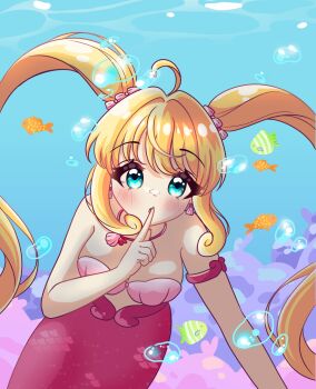 1girl ahoge air_bubble armband bare_shoulders bikini blonde_hair blue_eyes blush breasts bubble commentary_request earrings finger_to_mouth fish hair_between_eyes hair_ornament highres jewelry long_sidelocks looking_at_viewer medium_breasts mermaid mermaid_melody_pichi_pichi_pitch monster_girl nanami_lucia necklace nomi_drawings seashell shell shell_bikini shell_earrings shell_hair_ornament shell_necklace shushing sidelocks solo spanish_commentary swimsuit tropical_fish twintails underwater