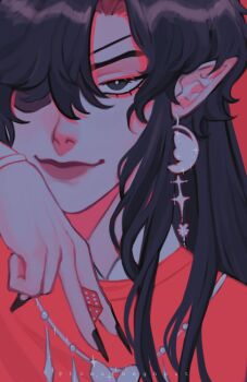 1boy artist_name bishounen black_eyes black_hair black_nails bright_pupils butterfly_necklace chinese_clothes close-up commentary dice earrings english_commentary eyeliner eyepatch fingernails hair_over_one_eye half-closed_eyes hand_up hanfu high_collar holding holding_dice hua_cheng jewelry limited_palette long_hair long_sleeves looking_at_viewer makeup male_focus necklace pointy_ears portrait red_background red_eyeliner red_hanfu red_lips red_theme sharp_fingernails silver_earrings silver_necklace simple_background smile smirk solo tianguan_cifu tomomoke white_pupils