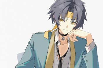 1boy aqua_jacket asaba_harumasa bingzhen_h2o black_choker black_hair black_necktie choker closed_mouth collarbone commentary_request head_rest headband jacket looking_at_viewer male_focus necktie parted_bangs partially_unbuttoned pendant_choker shirt short_hair simple_background solo upper_body white_background white_shirt yellow_eyes yellow_headband zenless_zone_zero