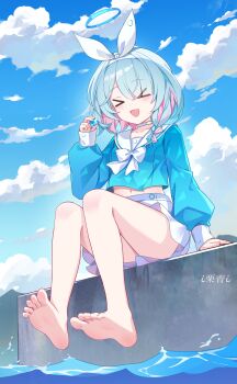 >_< 1girl :d absurdres aqua_hair arona_(blue_archive) artist_name barefoot blue_archive blue_halo blue_shirt blue_sky blush bow bow_hairband bowtie braid breasts chinese_commentary choker closed_eyes cloud cloudy_sky collarbone colored_inner_hair commentary_request day dot_nose eyes_visible_through_hair feet full_body gem glint hair_ornament hair_over_one_eye hairband halo hand_up happy highres holding holding_gem i_liqing_i legs long_sleeves midriff miniskirt multicolored_hair navel open_mouth outdoors pink_hair pleated_skirt puffy_long_sleeves puffy_sleeves pyroxene_(blue_archive) sailor_collar school_uniform serafuku shirt short_hair side_braid single_braid sitting skirt sky small_breasts smile soles solo toes two-tone_hair water white_bow white_bowtie white_choker white_hairband white_sailor_collar white_skirt xd