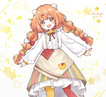 1girl 1st-mn a-pose apron asymmetrical_legwear blush braid brown_apron brown_skirt center_frills collared_dress dated dress dutch_angle egg_hair_ornament feet_out_of_frame food-themed_hair_ornament fork_hair_ornament frilled_dress frills hair_ornament hairclip highres kirara_tamako kirara_tamako_(1st_costume) layered_sleeves long_hair long_sleeves looking_at_viewer low_twin_braids mismatched_legwear neck_ribbon nijisanji object_in_pocket open_mouth orange_eyes orange_hair pantyhose pocket red_pantyhose red_ribbon ribbon signature simple_background skirt smile solo standing star_(symbol) striped_clothes striped_skirt twin_braids two-tone_pantyhose vertical-striped_clothes vertical-striped_skirt virtual_youtuber white_background white_dress yellow_pantyhose