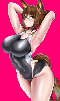 1girl animal_ears arms_behind_head arms_up black_one-piece_swimsuit blush breasts brown_hair brown_tail closed_mouth clover_hair_ornament commentary_request competition_swimsuit covered_navel cowboy_shot fine_motion_(umamusume) green_eyes hair_between_eyes hair_ornament hakase_yurisuki highres horse_ears horse_girl horse_tail large_breasts looking_at_viewer multicolored_hair one-piece_swimsuit pink_background simple_background smile solo streaked_hair swimsuit tail thick_thighs thighs umamusume white_hair white_streaks