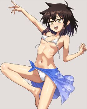 1girl areola_slip bare_arms bare_shoulders barefoot bikini black_hair blue_sarong breasts commentary cowboy_shot grey_background haruka_naru_enkei_sekai highres inui_koi jitome leg_up navel onimushi_hyogo open_mouth outstretched_arm ribs sarong short_hair simple_background small_breasts smile solo standing standing_on_one_leg swimsuit symbol-only_commentary teeth untied_bikini_top upper_teeth_only v-shaped_eyebrows white_bikini yellow_eyes