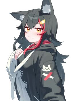 1girl absurdres animal_collar animal_ear_fluff animal_ears black_collar black_hair black_hoodie closed_mouth collar crossed_bangs deaver double-parted_bangs hair_between_eyes hair_ornament hairclip hand_up highres hololive hood hoodie long_hair long_sleeves looking_at_viewer multicolored_hair official_alternate_costume ookami_mio ookami_mio_(hoodie) paw_print paw_print_pattern red_hair sidelocks simple_background sleeves_past_wrists smile solo spiked_hair streaked_hair two-tone_hoodie upper_body very_long_hair virtual_youtuber white_background white_hoodie wolf_ears wolf_girl yellow_eyes