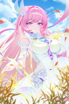 1girl absurdres blue_sky breasts bridal_veil commentary_request cyrene_(demiurge)_(honkai:_star_rail) cyrene_(honkai:_star_rail) detached_sleeves dress falling_petals flower hair_flower hair_ornament hi_i_dubu highres honkai:_star_rail honkai_(series) korean_commentary large_breasts looking_at_viewer multicolored_hair outdoors petals pink_hair purple_eyes sky smile solo two-tone_hair veil white_dress white_hair