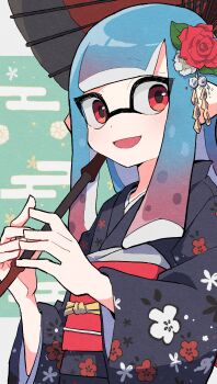 1girl :d absurdres black_kimono blue_hair colored_tips commentary_request egasumi floral_print floral_print_kimono flower green_background hair_flower hair_ornament highres holding holding_umbrella inkling inkling_girl inkling_player_character japanese_clothes kimono long_hair multicolored_hair nattoreichan new_year nintendo open_mouth pointy_ears print_kimono red_eyes red_flower red_hair red_rose rose smile solo splatoon_(series) standing tentacle_hair two-tone_hair umbrella upper_body