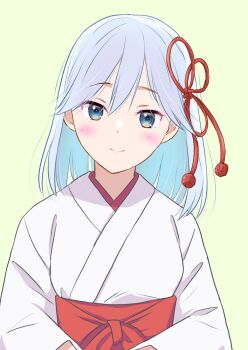 1girl amagami-san_chi_no_enmusubi amagami_asahi blue_eyes blush closed_mouth colored_inner_hair commentary_request commission double-parted_bangs grey_hair hair_ribbon japanese_clothes kosode medium_hair miko multicolored_hair red_ribbon ribbon simple_background skeb_commission smile solo takahashi_mugi yellow_background