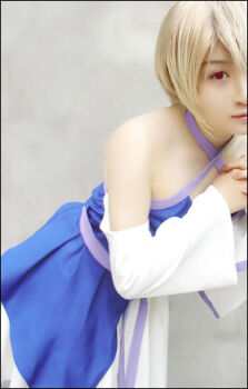 cosplay cosplay_photo exif_thumbnail_surprise gundam gundam_seed gundam_seed_destiny lowres own_hands_together photo_(medium) solo stellar_loussier