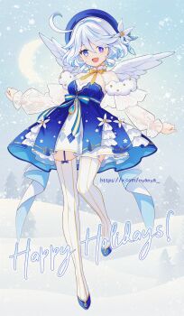 1girl :d ahoge alternate_costume bilingual_commentary blue_bow blue_dress blue_eyes blue_garter_straps blue_hat blue_pupils blue_shoes blue_streaks bow bowtie breasts bush cleavage commentary detached_sleeves dress drop-shaped_pupils english_commentary feathered_wings furina_(genshin_impact) genshin_impact hair_between_eyes happy_holidays hat heterochromia highres long_sleeves looking_at_viewer medium_breasts mixed-language_commentary multicolored_hair nyanya open_mouth shoes sleeveless sleeveless_dress smile solo streaked_hair symbol-shaped_pupils thighhighs twitter_username white_hair white_sleeves white_thighhighs white_wings wings yellow_bow yellow_bowtie