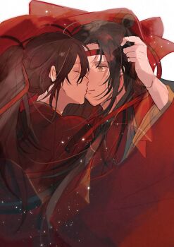 2boys ahoge amana_raika bishounen black_hair chinese_clothes chinese_wedding closed_eyes closed_mouth clothes_grab couple dress hair_ribbon hand_up hanfu headband highres honggaitou husband_and_husband kiss lan_wangji light_particles long_hair looking_at_another male_focus modao_zushi multiple_boys ponytail profile red_hanfu red_headband red_ribbon red_veil ribbon robe see-through_clothes see-through_veil shared_veil simple_background smile topknot upper_body veil wedding_dress wei_wuxian white_background wide_sleeves yaoi yellow_eyes