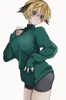 artist_name bike_shorts blonde_hair breasts brown_hair closed_mouth fate/grand_order fate_(series) gareth_(fate) green_eyes green_sweater highres joxter_03 long_sleeves looking_down medium_breasts multicolored_hair short_hair simple_background sleeves_past_wrists sweater turtleneck turtleneck_sweater two-tone_hair white_background