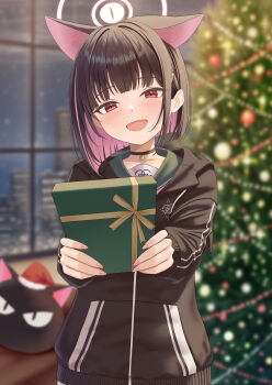 1girl :d absurdres animal_ears black_choker black_jacket blue_archive blunt_bangs blunt_ends blurry blurry_background blush brown_hair cat_choker cat_ears cat_girl choker christmas christmas_tree colored_inner_hair commentary extra_ears gift green_sailor_collar halo highres holding holding_gift incoming_gift indoors jacket kazusa_(blue_archive) long_sleeves looking_at_viewer multicolored_hair open_mouth pink_hair pink_halo pocket rama_(yu-light8) red_eyes ribbon sailor_collar short_hair sidelocks smile solo two-tone_hair upper_body vertical-striped_sleeves yellow_ribbon