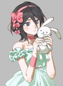 1girl bare_shoulders black_hair bleach blush bow choker closed_mouth collarbone dress green_dress grey_background hair_between_eyes hair_bow hairband holding holding_stuffed_toy kuchiki_rukia off-shoulder_dress off_shoulder pink_bow pink_choker pink_hairband purple_eyes short_hair simple_background solo stuffed_animal stuffed_rabbit stuffed_toy upper_body yongsa_(y0ngs4)
