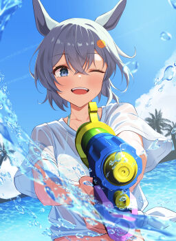 1girl absurdres animal_ears blue_eyes blue_sky cathy_idx cloud commentary_request day grey_hair highres holding holding_water_gun horse_ears horse_girl looking_at_viewer ocean one_eye_closed outdoors palm_tree seiun_sky_(umamusume) shirt short_hair sky smile solo summer tied_shirt tree umamusume water water_gun
