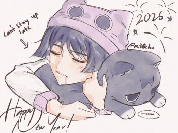 1boy 2026 alternate_headwear animalization beanie black_cat black_hair blunt_ends cat closed_eyes closed_mouth drooling earflap_beanie english_text eyeliner eyeshadow genshin_impact happy_new_year hat highres holding holding_stuffed_toy light_blush long_sleeves makeup male_focus mik0chn mouth_drool new_year person_and_animalization pink_hat red_eyeliner red_eyeshadow scaramouche_(cat)_(genshin_impact) scaramouche_(genshin_impact) sleeping speech_bubble stuffed_animal stuffed_toy twitter_username white_background white_sleeves wispy_bangs